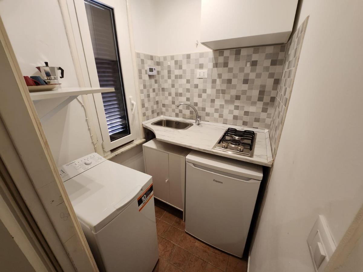 Monolocale Suite Con Terrazzino Rome Exterior photo
